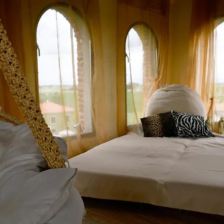 Palazzo Delle Biscie - Old Tower & Village *