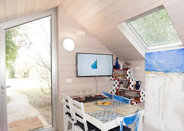 Palazzo Delle Biscie - Old Tower & Village Molinella