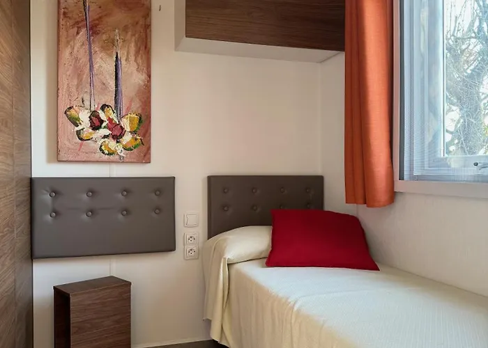 Resort Palazzo Delle Biscie - Old Tower & Village Molinella