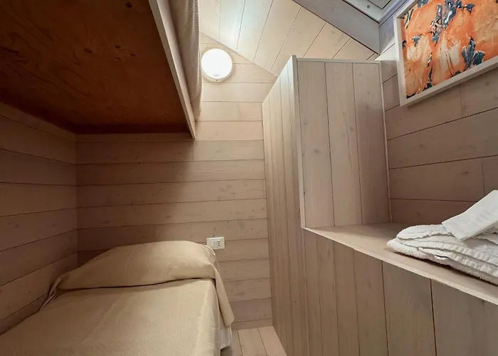 Palazzo Delle Biscie - Old Tower & Village Resort Molinella