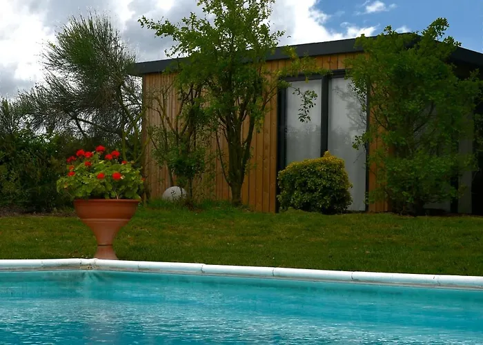 Palazzo Delle Biscie - Old Tower & Village Molinella