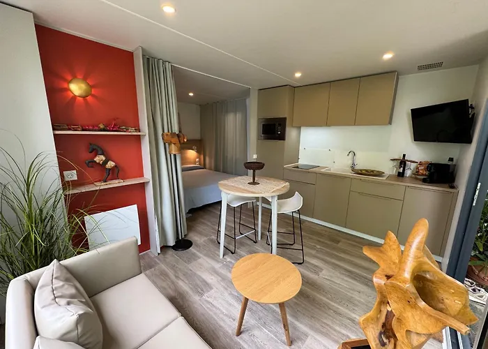 Resort Palazzo Delle Biscie - Old Tower & Village Molinella