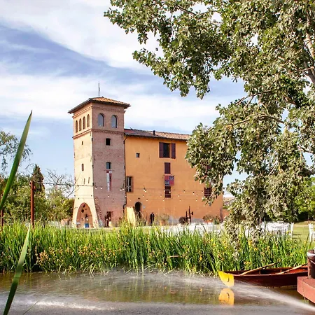 Palazzo Delle Biscie - Old Tower & Village * Molinella