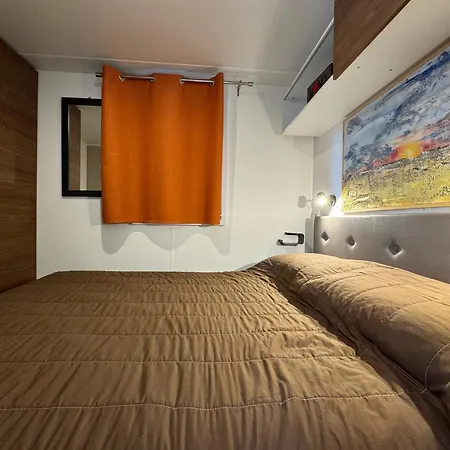 Palazzo Delle Biscie - Old Tower & Village Molinella