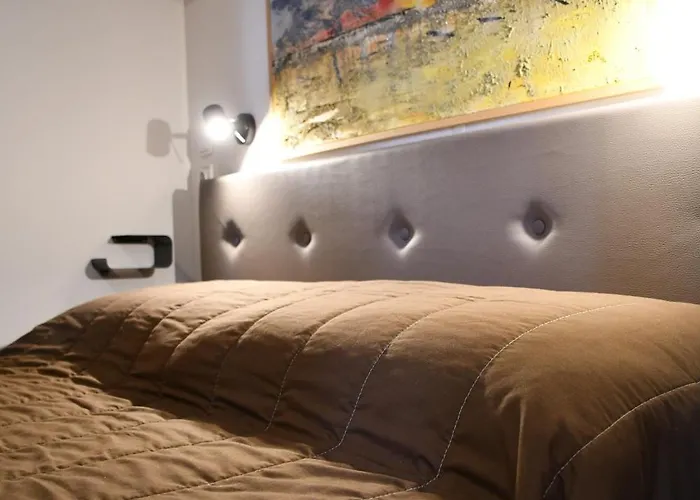 Resort Palazzo Delle Biscie - Old Tower&village Molinella