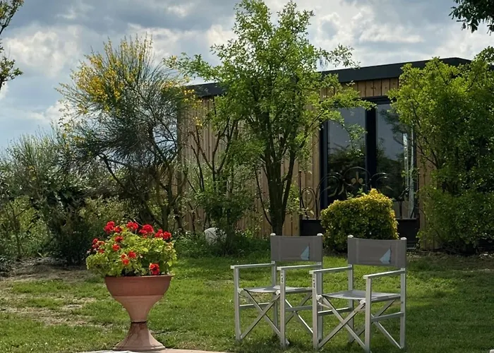 Palazzo Delle Biscie - Old Tower & Village 莫利内拉